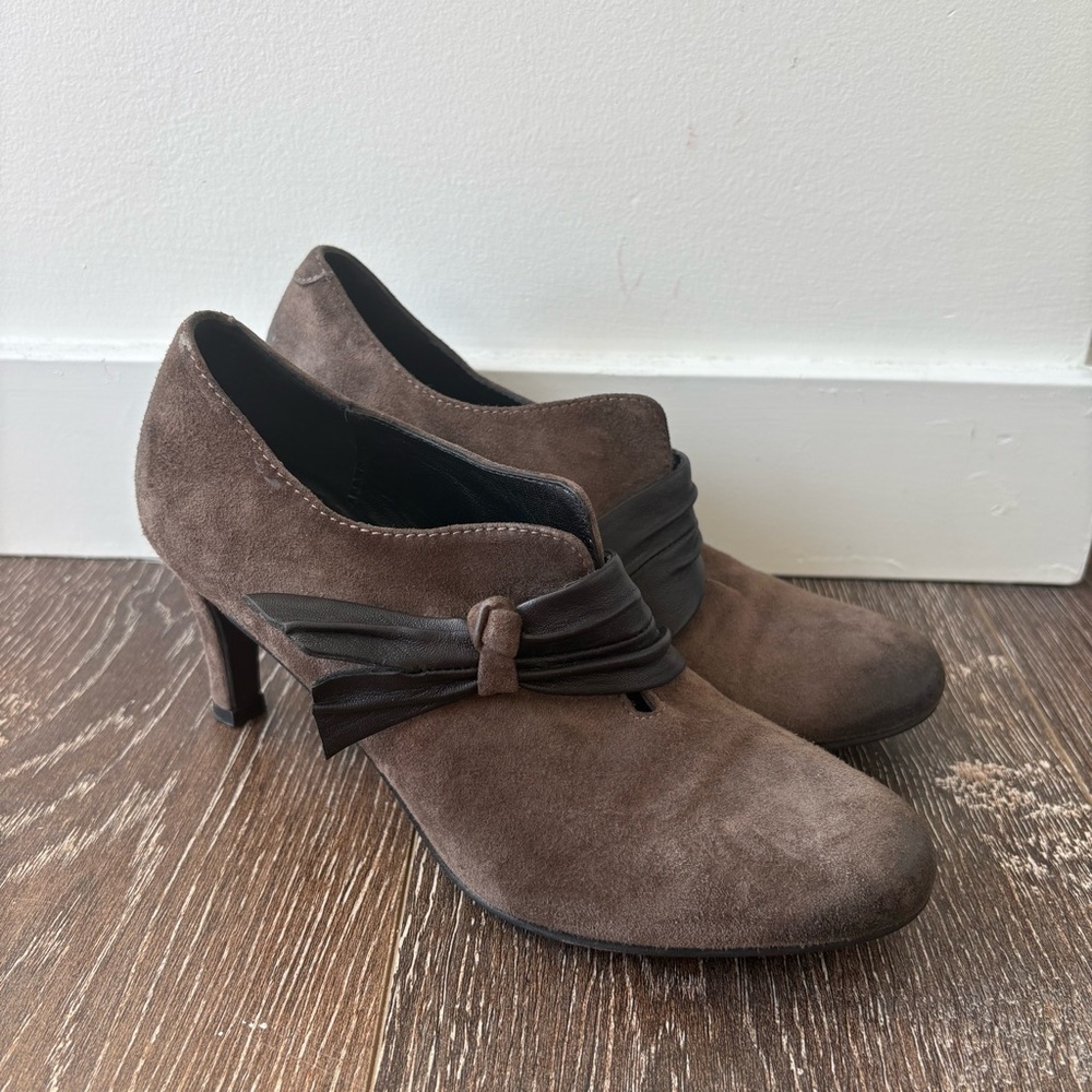 Escalona Elegant Brown Suede Women's Heels Size 36 (6)